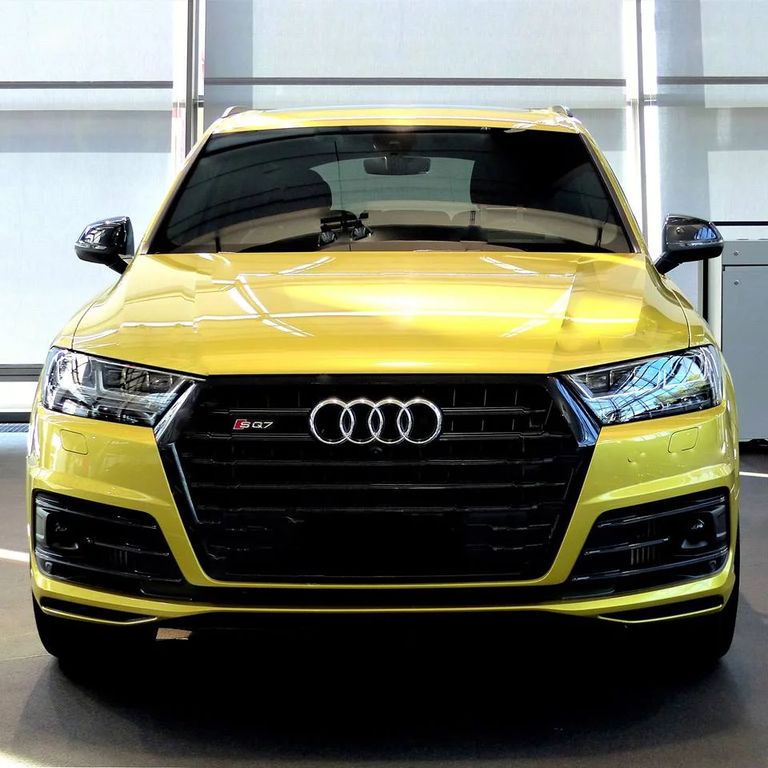 Audi SQ7 cá tính hơn nhờ màu sơn vàng Austin Yellow Metallic