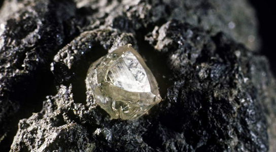 Phát hiện hàng nghìn tỷ tấn kim cương dưới lòng đất