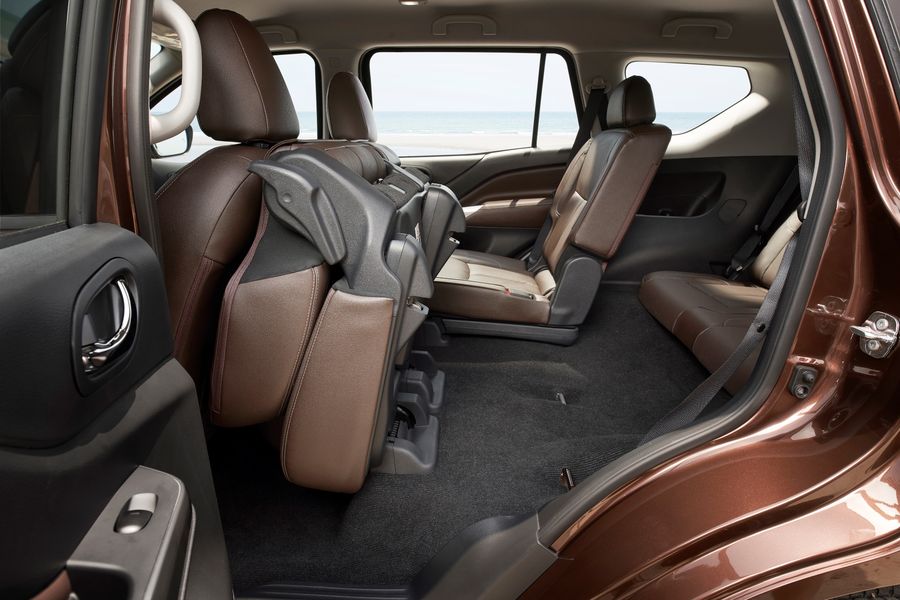 Nissan Terra đầy ắp công nghệ sẽ khiến Toyota Fortuner tại Việt Nam gặp khó khăn?