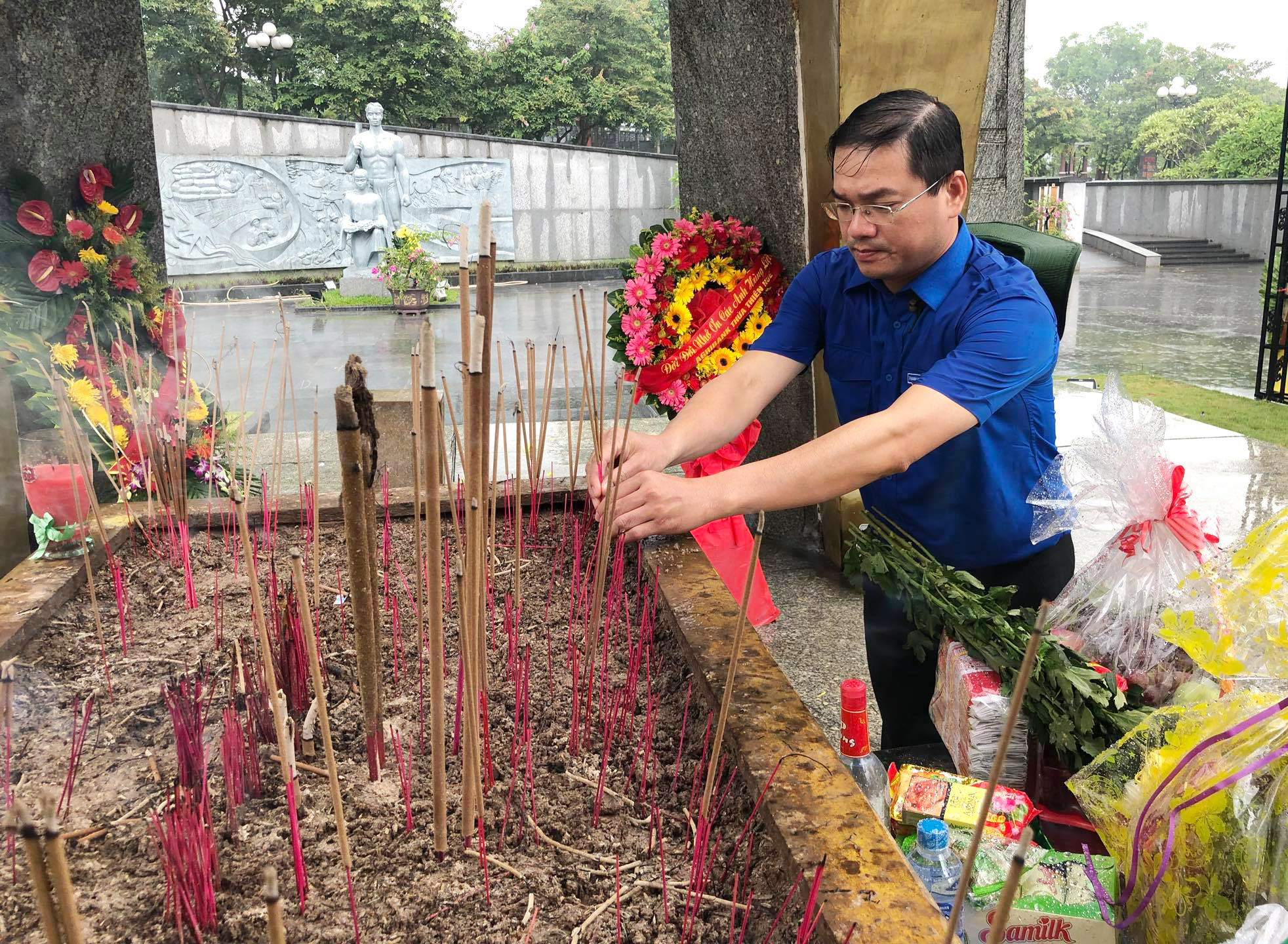 {Chùm ảnh}: Hành trình về nguồn của đoàn thanh niên thành phố Hà Nội