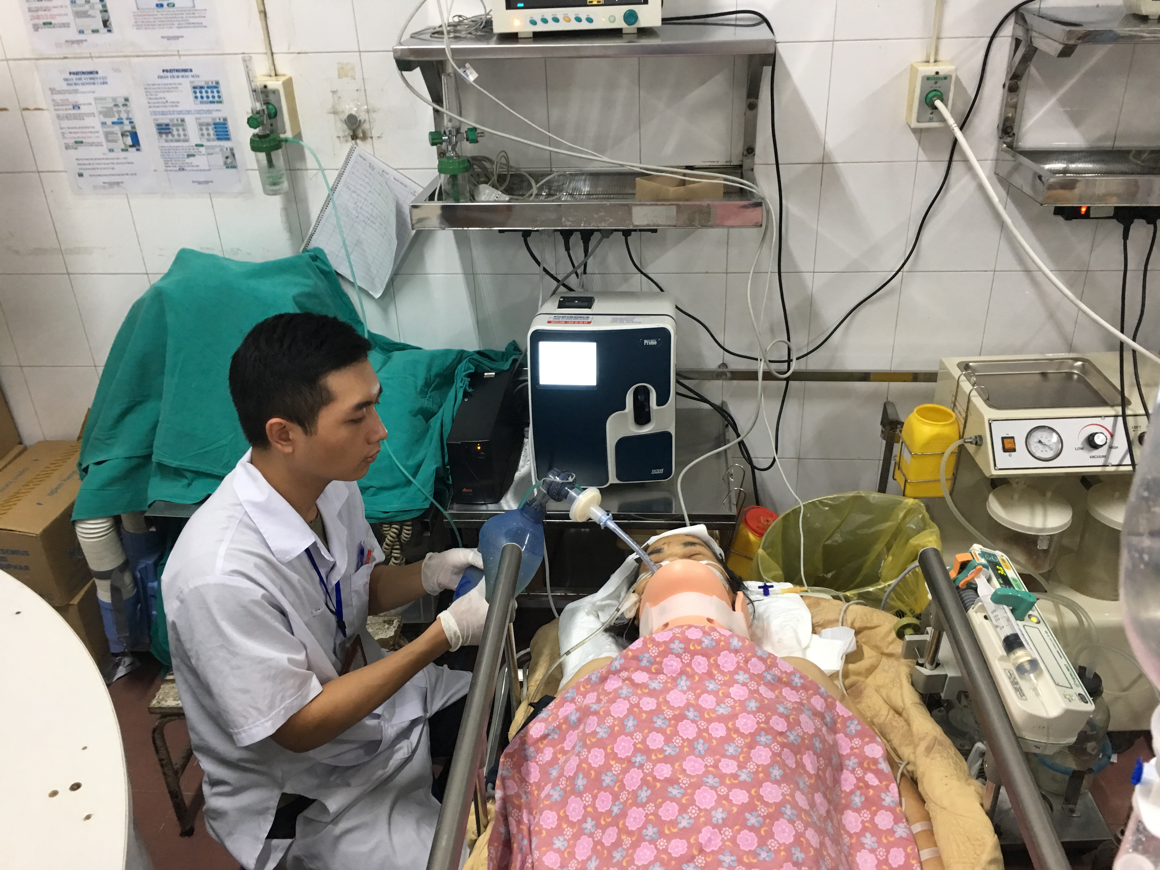 Bệnh viện Việt Đức tiếp nhận 4 bệnh nhân của vụ tai nạn lật xe khách ở Cao Bằng