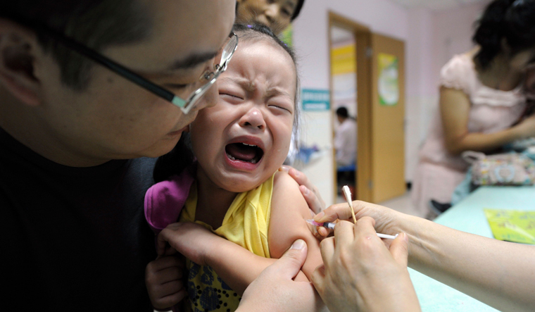 Trung Quốc chấn động bê bối vắc-xin kém chất lượng