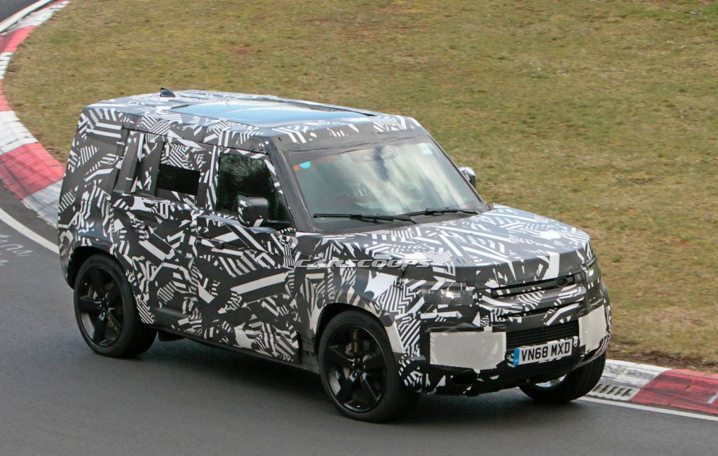 Land Rover Defender 2020 lộ ảnh chạy thử trên đường 