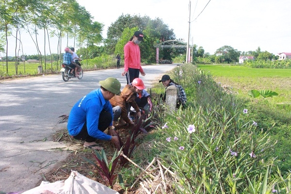  Đường làng nở hoa