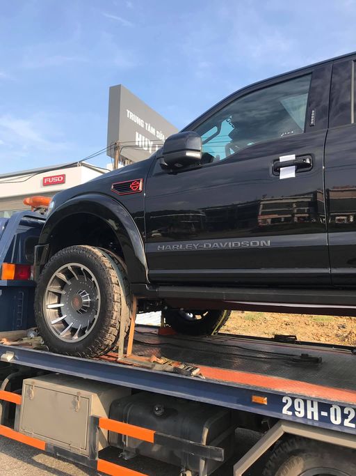 Mới về nước, Ford F-150 Harley-Davidson thứ 3 tại Việt Nam đã 