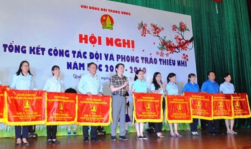 Các đơn vị được nhận cờ thi đua của Hội đồng Đội Trung ương