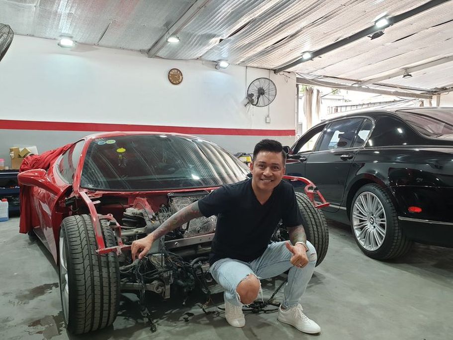 Siêu xe Ferrari 488 GTB của ca sĩ Tuấn Hưng chính thức 