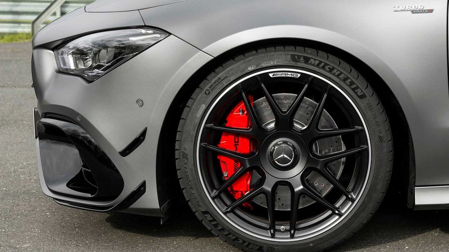 Mercedes-AMG A45 S và CLA 45 S tự hào với 416 mã lực