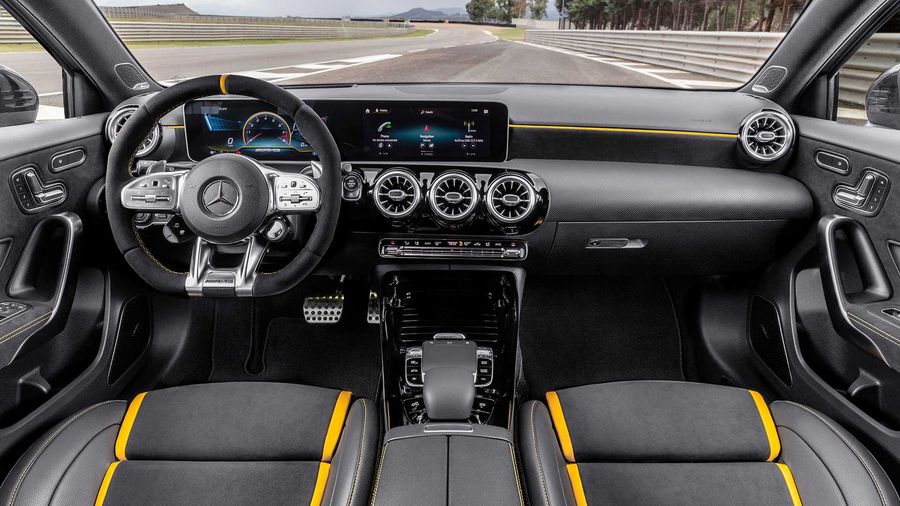 Mercedes-AMG A45 S và CLA 45 S tự hào với 416 mã lực