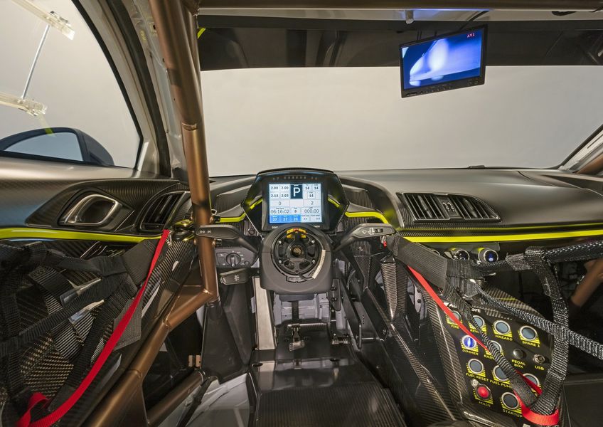 Audi Sport giới thiệu R8 LMS GT2 mới - chiếc xe đua thương mại mạnh nhất của hãng