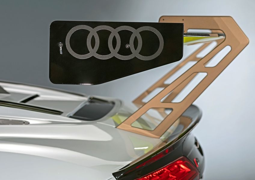 Audi Sport giới thiệu R8 LMS GT2 mới - chiếc xe đua thương mại mạnh nhất của hãng