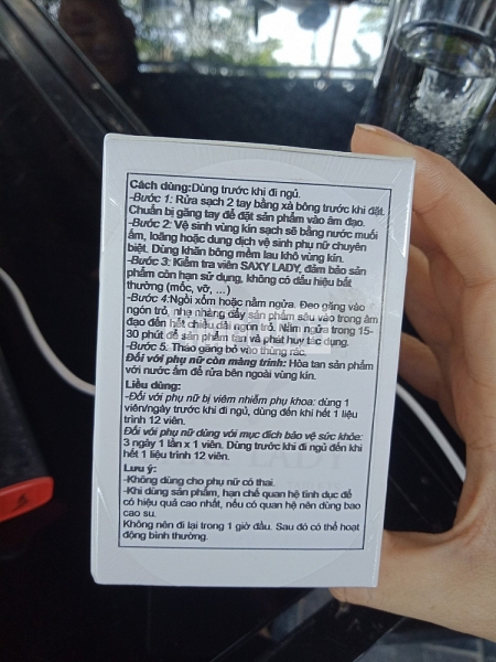 Mặc dù chỉ là mỹ phẩm dùng để vệ sinh bên ngoài nhưng nhãn phụ của sản phẩm này lại hướng dẫn đặt bên trong âm đạo.