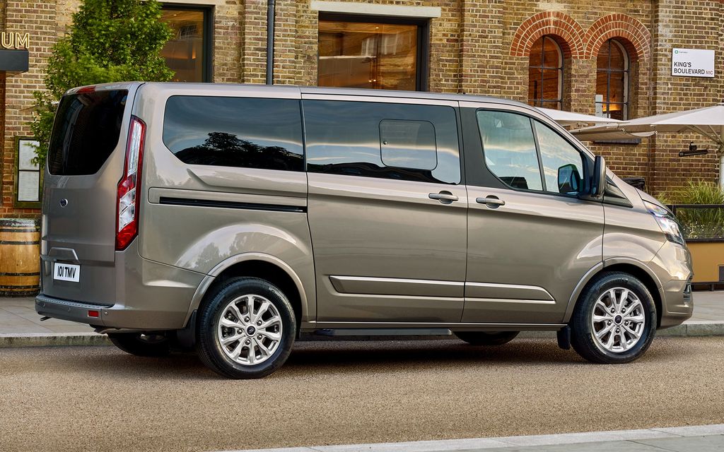 Gây sức ép lên Kia Sedona - Ford Tourneo sẽ được lắp ráp trong nước cùng giá bán hấp dẫn