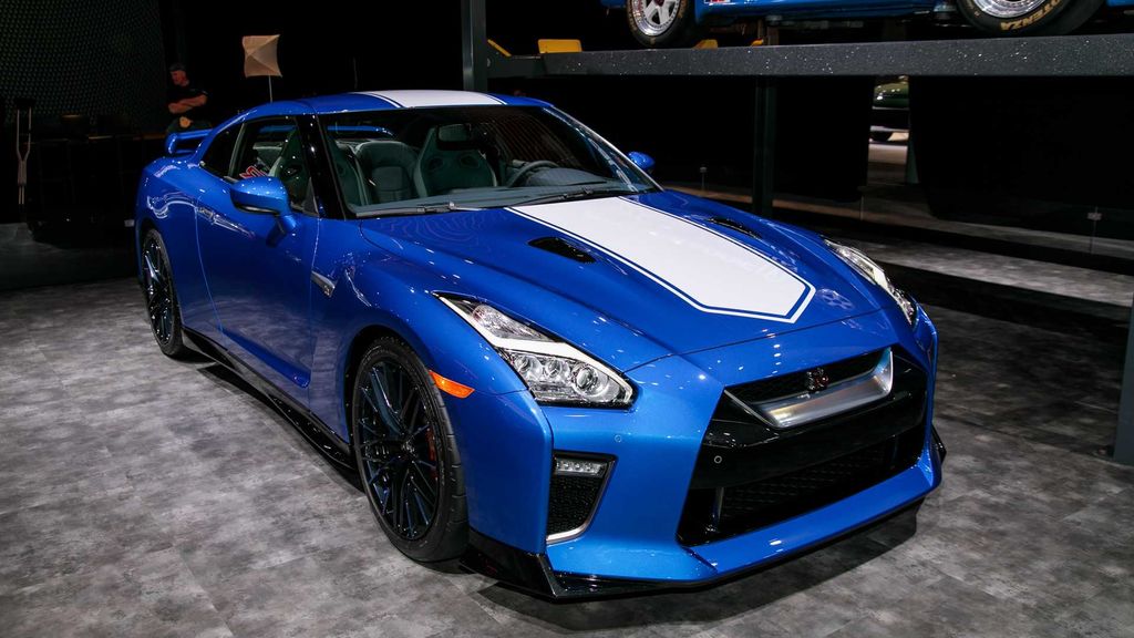 Nissan GT-R 2020 có giá từ 2,6 tỷ VNĐ, nhưng bản NISMO thì đắt gấp đôi