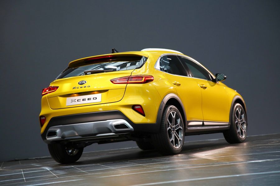 Crossover Kia XCeed mới chốt giá từ 605 triệu VNĐ tại Anh