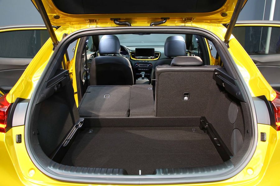Crossover Kia XCeed mới chốt giá từ 605 triệu VNĐ tại Anh