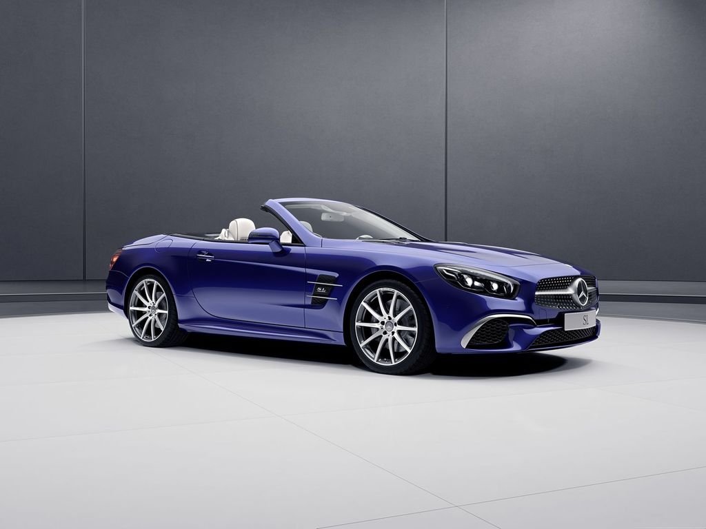 Mercedes-Benz SL mới mang sứ mệnh đưa chiếc Roadster huyền thoại trở lại với hào quang