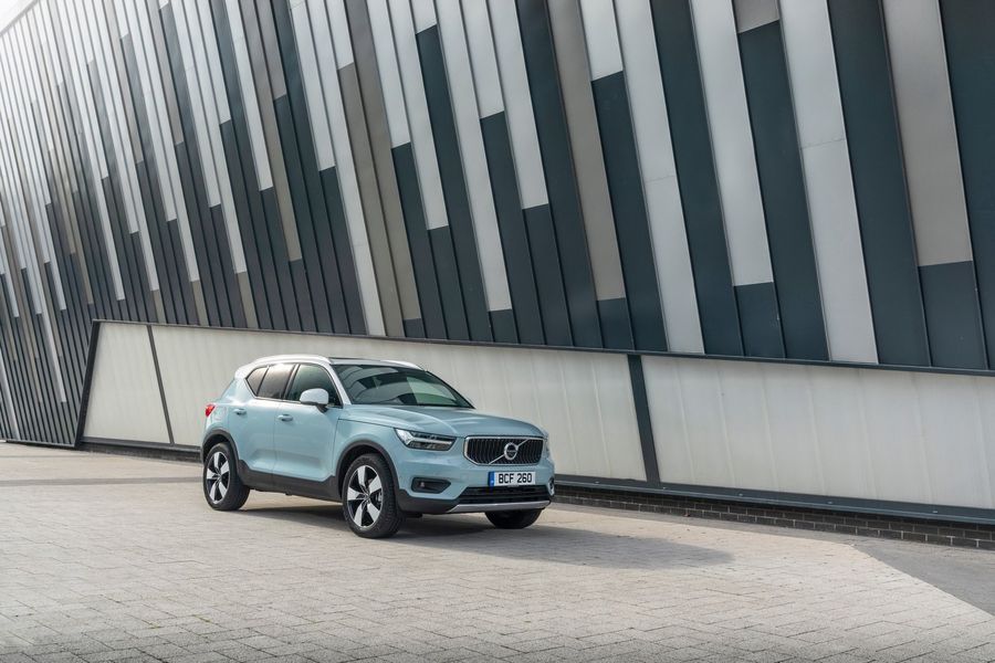 Volvo XC40 2020 được cập nhật hệ truyền động, hộp số và cả bảng màu