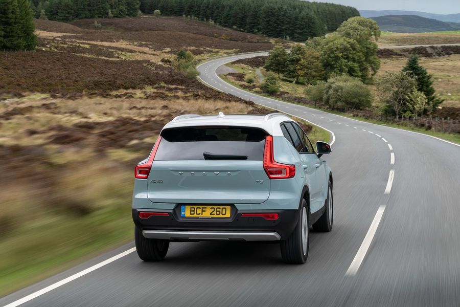 Volvo XC40 2020 được cập nhật hệ truyền động, hộp số và cả bảng màu