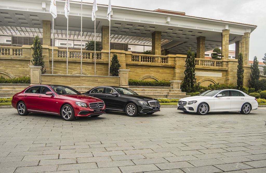 Bộ ba mẫu E-Class mới vừa ra mắt tại Việt Nam