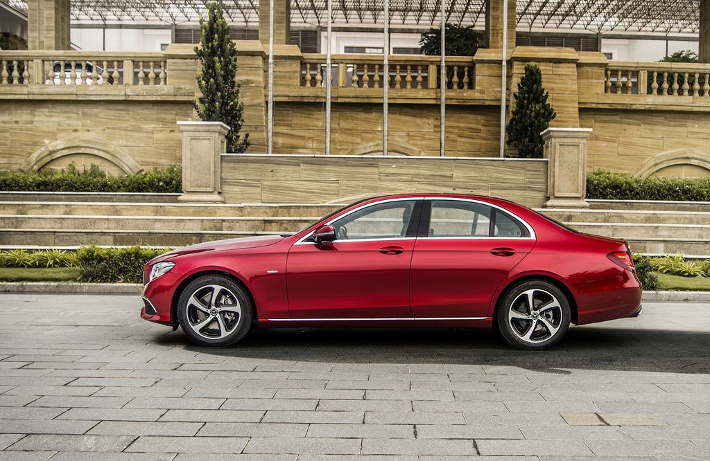 Chi tiết Mercedes-Benz E200 Sport 2019 vừa ra mắt tại Việt Nam, giá 2,317 tỷ VNĐ