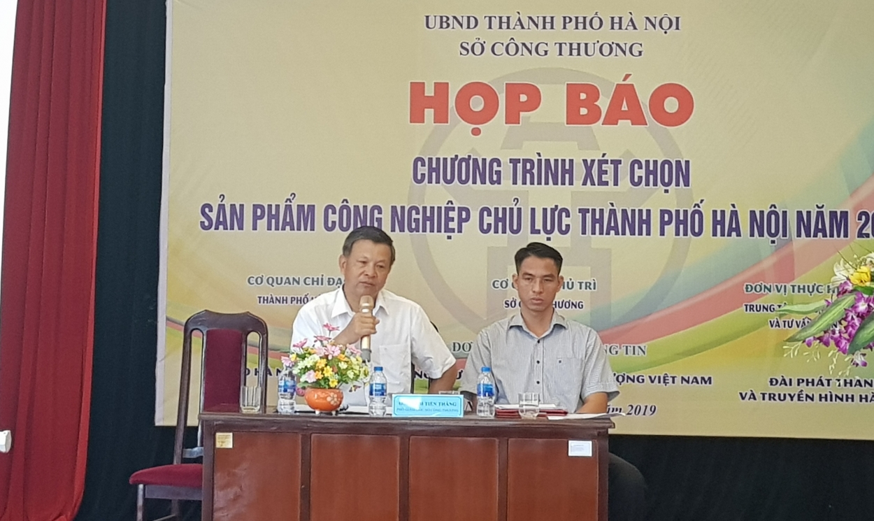 Phó Giám đốc Sở Công Thương Đàm Tiến Thắng chia sẻ tại buổi họp báo