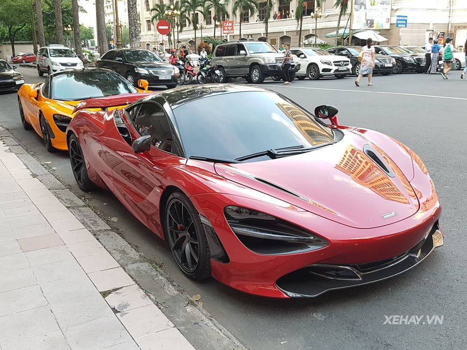 Cặp siêu xe Anh Quốc