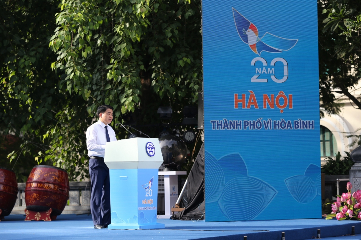 Đồng chí Nguyễn Đức Chung, Ủy viên Trung ương Đảng, Phó Bí thư Thành ủy, Chủ tịch UBND TP Hà Nội, phát biểu tại buổi lễ