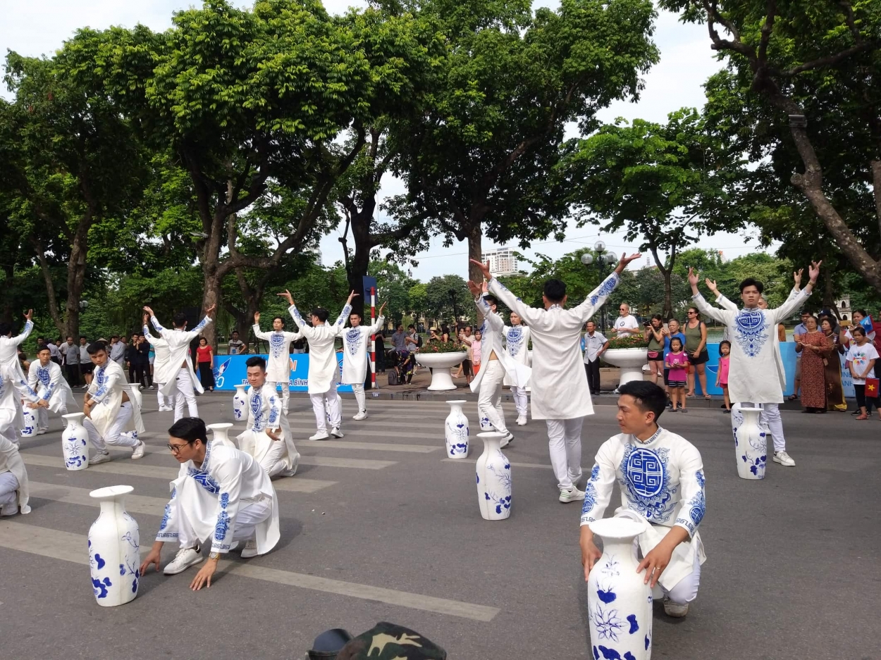 Gốm Bát Tràng