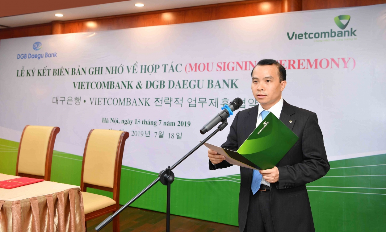 Ông Đỗ Việt Hùng - Ủy viên HĐQT Vietcombank phát biểu tại buổi lễ