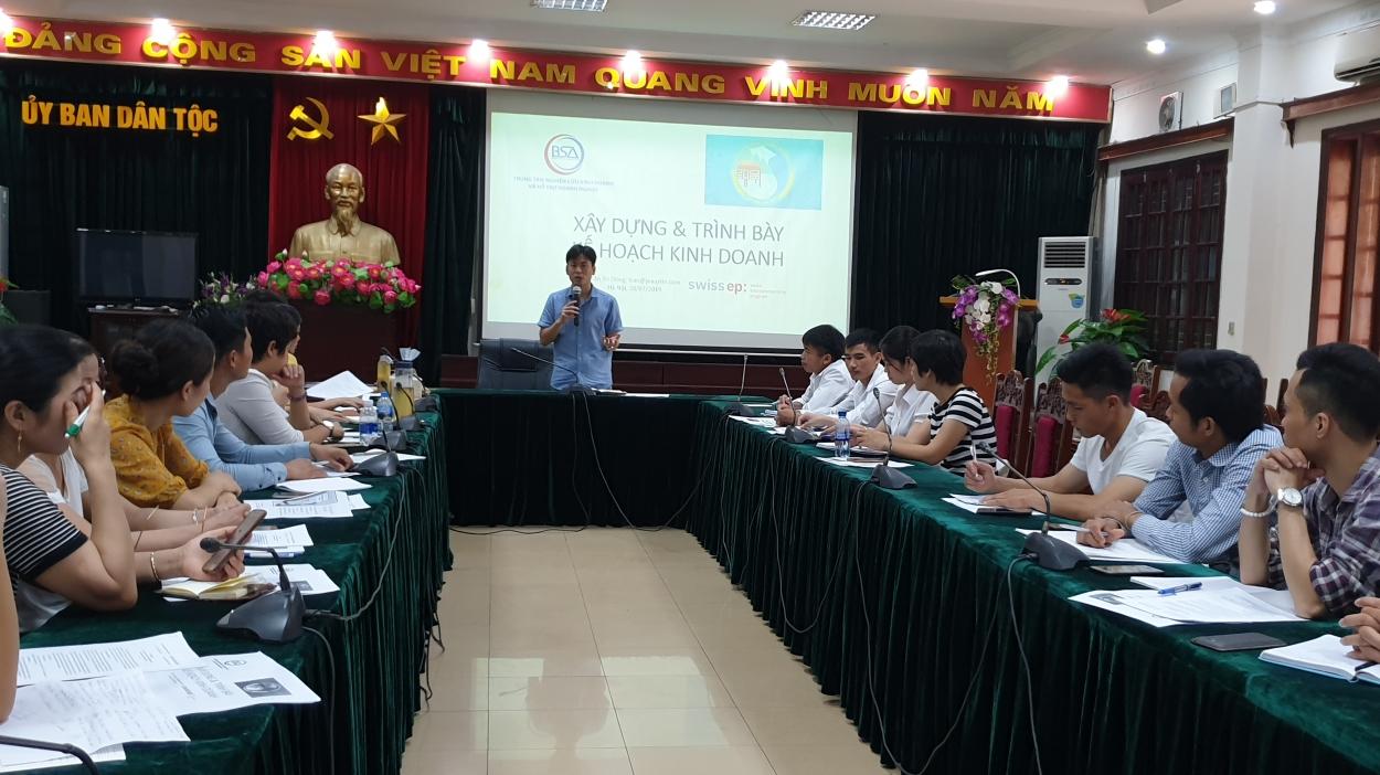 Tập huấn phương pháp lập kế hoạch kinh doanh và gọi vốn