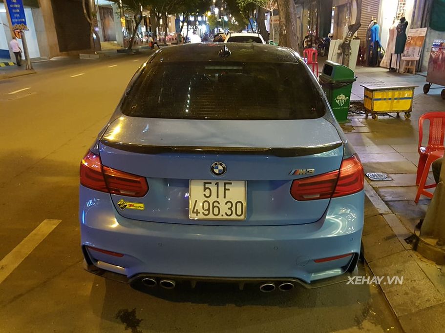 Bắt gặp xế thể thao BMW M3 dạo phố đêm giữa trung tâm Sài Gòn