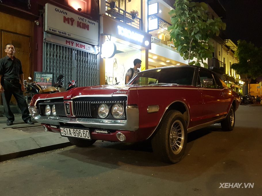 Bắt gặp xế cổ Mercury Cougar 1968 của rapper Binz trên phố Sài Thành