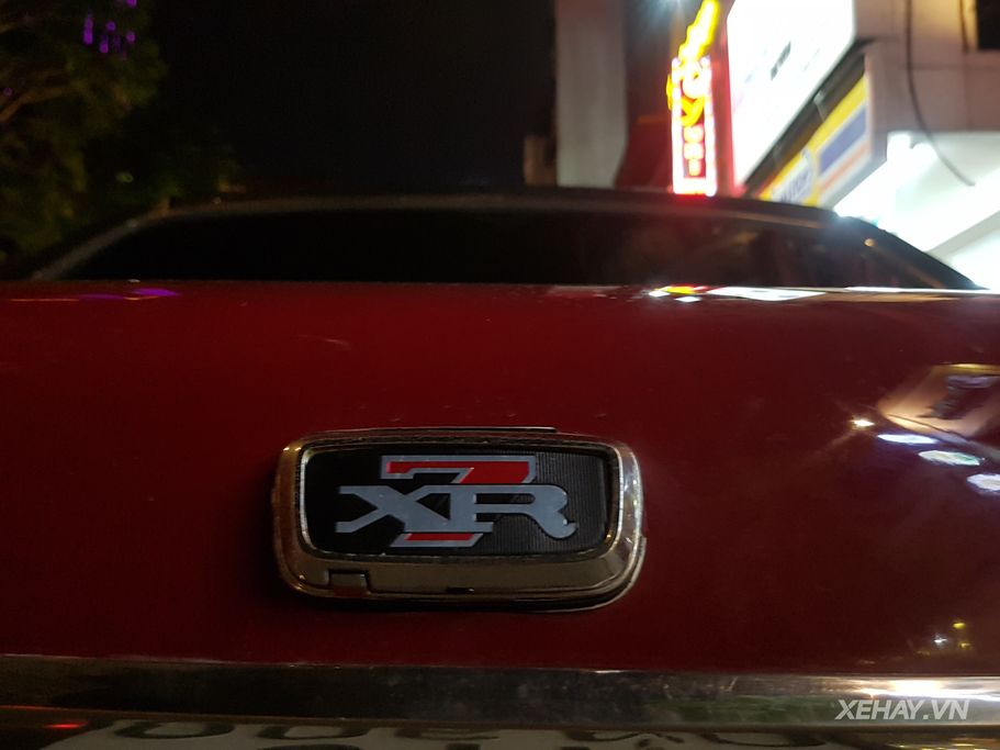 Logo tên xe được đặt ngay chính giữa phần đuôi - Mercury Cougar XR7