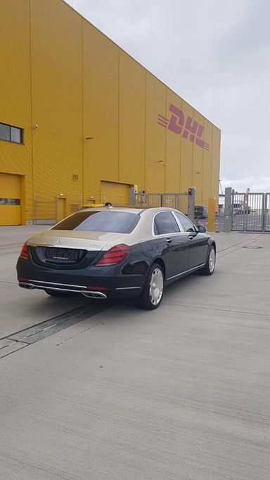 Hàng hiếm Mercedes-Maybach S650 2019 ngoại thất 2 tông màu chuẩn bị về Việt Nam