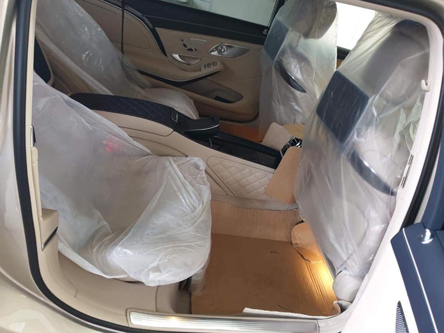 Hàng hiếm Mercedes-Maybach S650 2019 ngoại thất 2 tông màu chuẩn bị về Việt Nam
