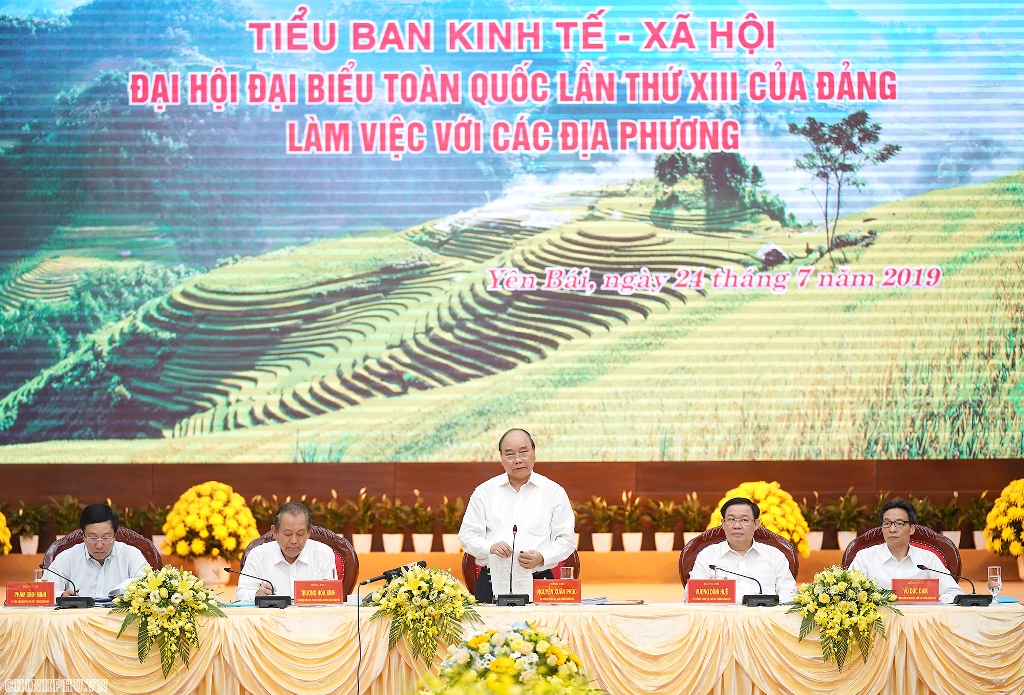 Thủ tướng đề nghị các đại biểu nhận định đúng tình hình, đưa ra quan điểm, mục tiêu, nhất là giải pháp phát triển phù hợp với tình hình mới, cuộc cách mạng khoa học công nghệ trên toàn cầu