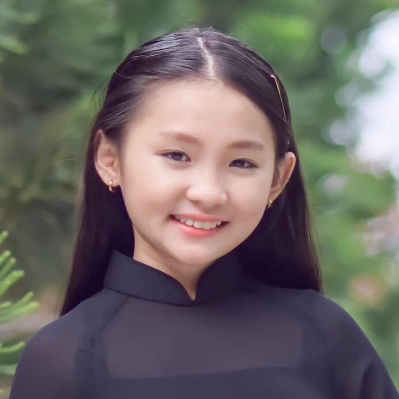 “Ngọc nữ dân ca” Dương Nghi Đình tung loạt MV mới với dòng nhạc Bolero