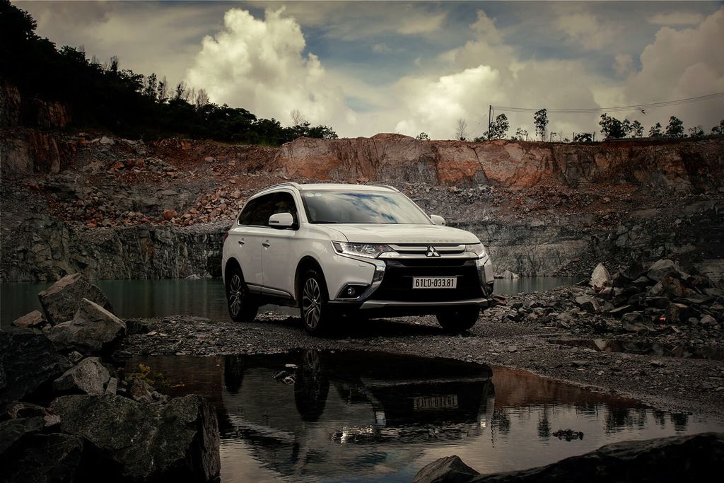 Chương trình ưu đãi đặc biệt của Mitsubishi Outlander trong tháng 7 với những phần quà hấp dẫn.