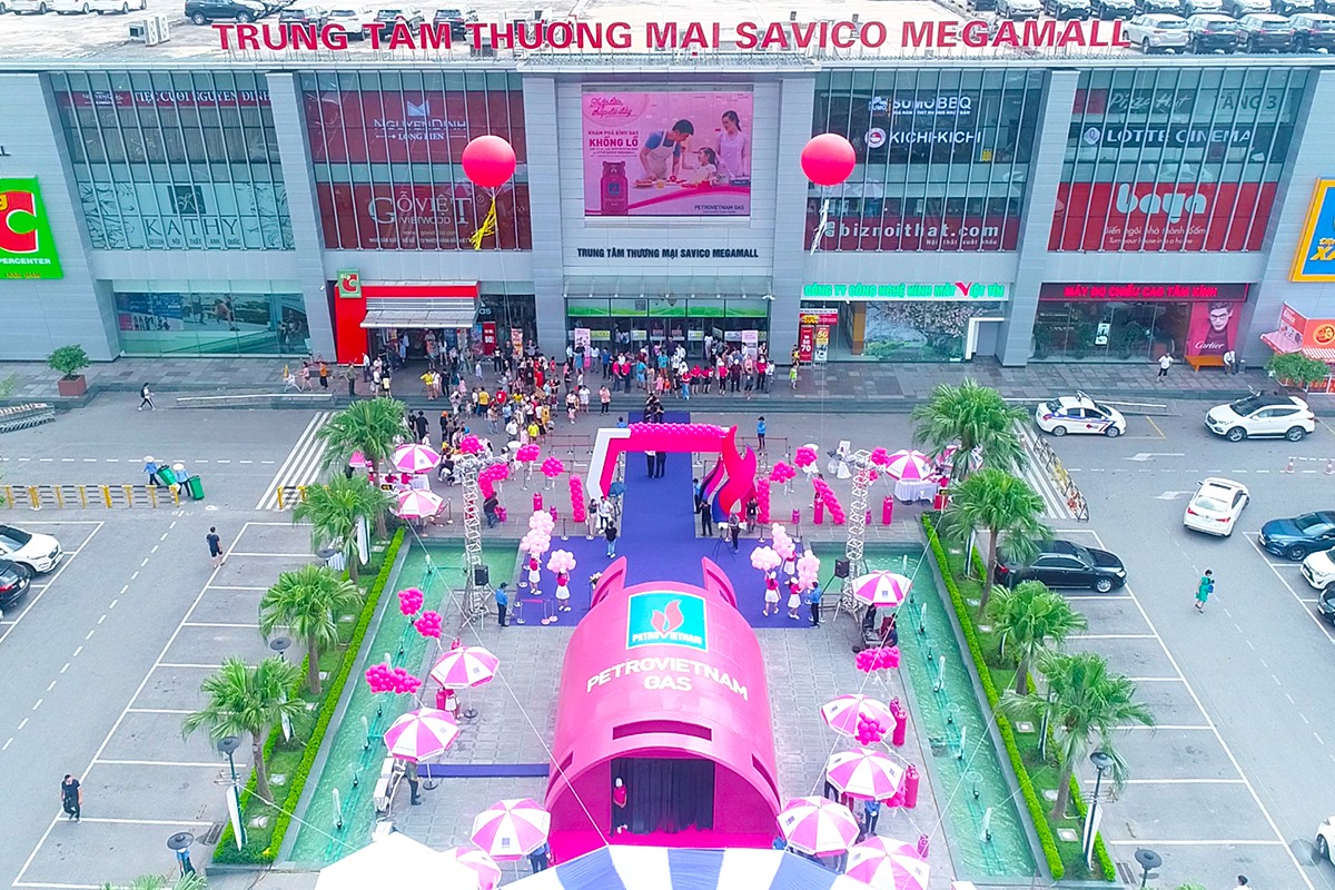 Bình gas hồng và Ngày hội Petrovietnam Gas nổi bật tại Trung tâm Thương mại Savico Megamall Long Biên