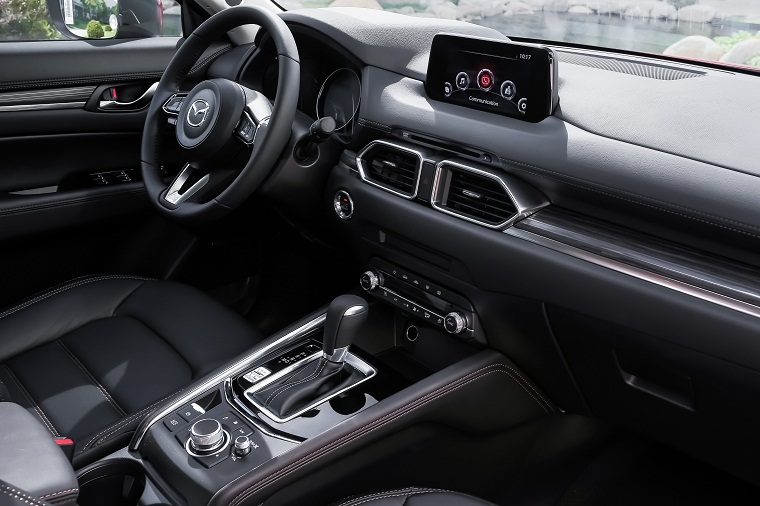 Mazda CX-5 mới thế hệ 6.5 của Mazda chính thức ra mắt tại Việt Nam
