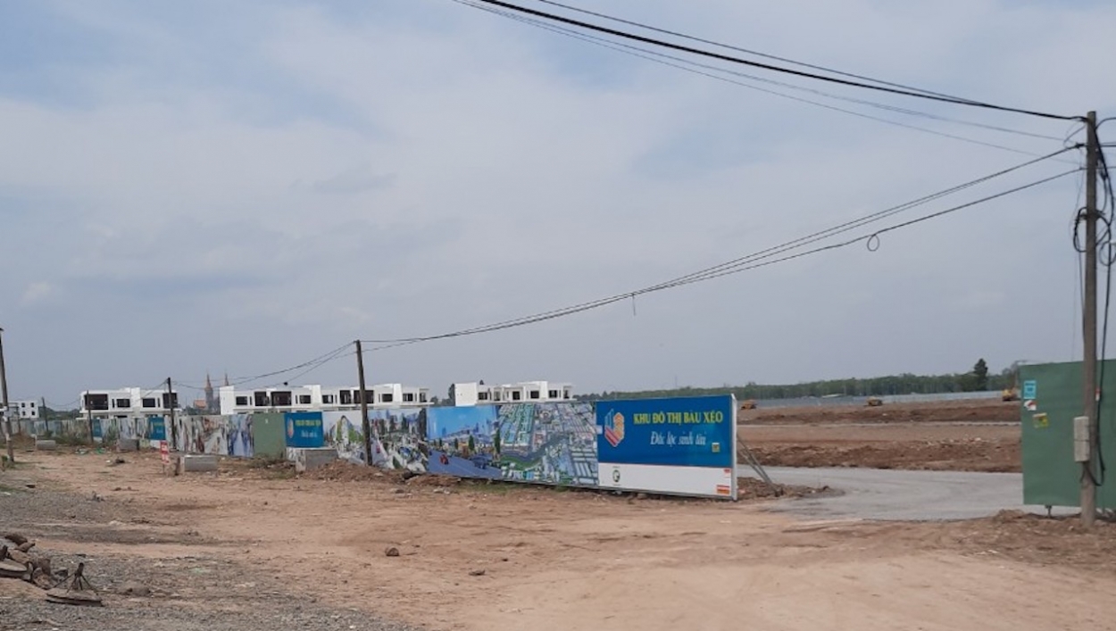 Dự án khu đô thị Bàu Xéo của Công ty Địa ốc Cao sư Đồng Nai đang được triển khai xây dựng rầm rộ (Ảnh: Văn Quân)