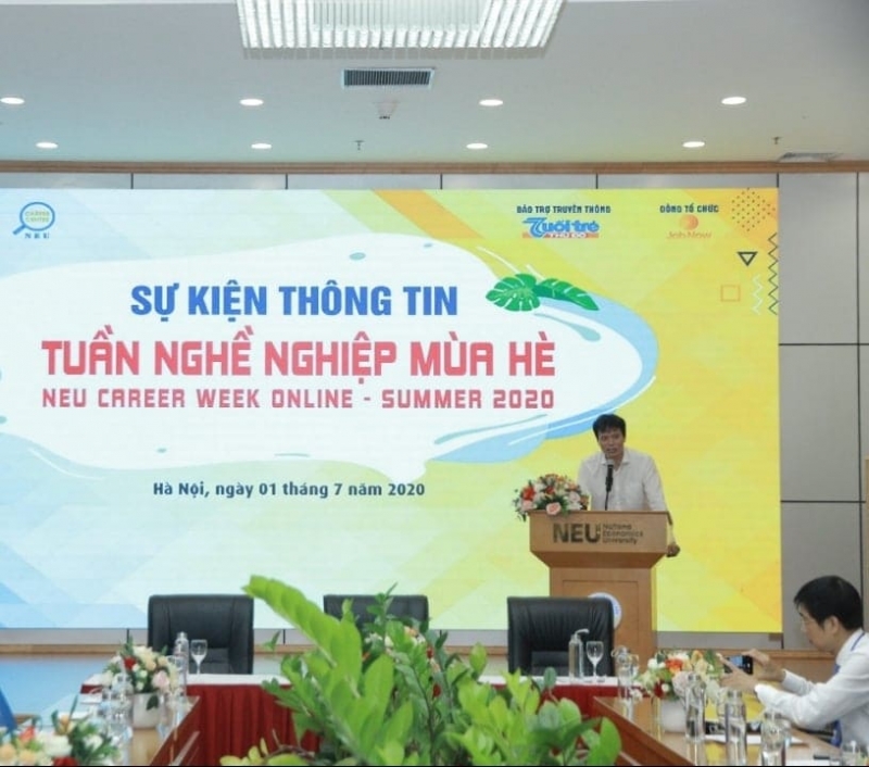 PGS. TS Phạm Hồng Chương, Hiệu trưởng Đại học Kinh tế Quốc dân tại sự kiện thông tin Tuần lễ nghề nghiệp mùa hè