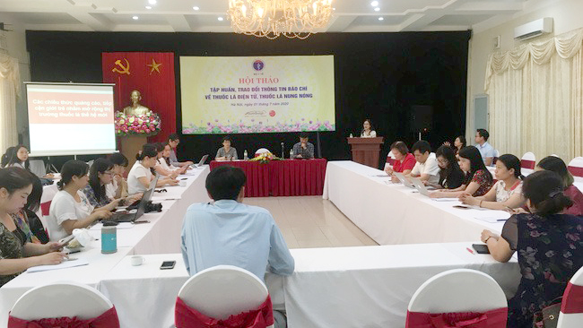 Đề xuất cấm thuốc lá điện tử để bảo vệ sức khỏe thế hệ trẻ Việt Nam