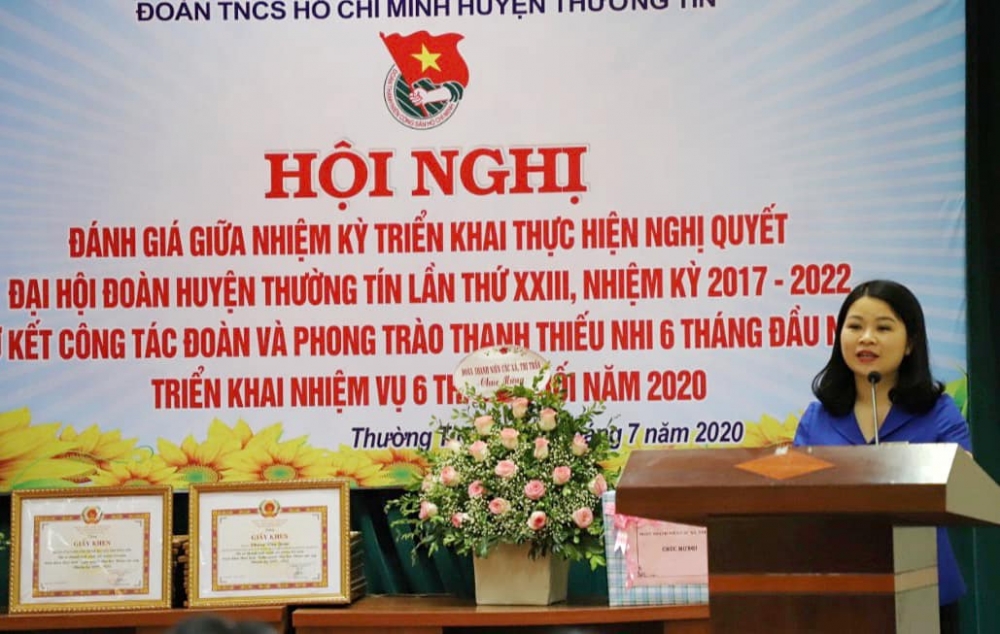 Đồng chí Chu Hồng Minh, UV BCH Trung ương Đoàn, Phó Bí thư Thường trực Thành đoàn, Chủ tịch Hội Sinh viên Việt Nam thành phố Hà Nội phát biểu tại Hội nghị