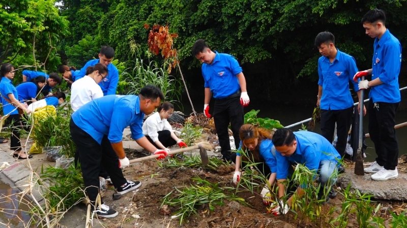 Quận đoàn Long Biên phát động Chiến dịch Thanh niên tình nguyện hè