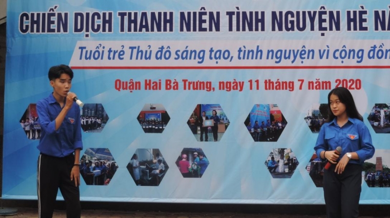 Tiết mục văn nghệ mở đầu lễ ra quân Chiến dịch Thanh niên tình nguyện hè