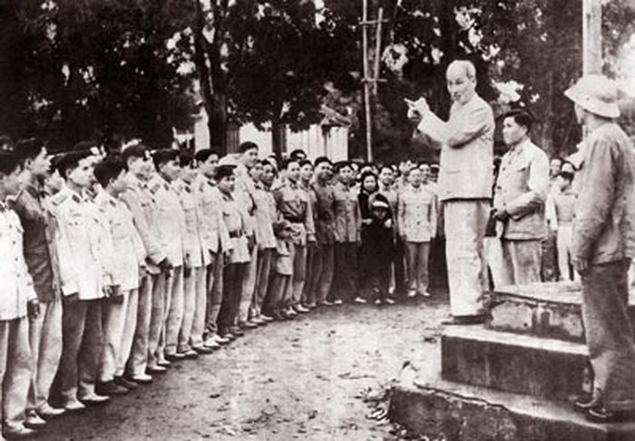  Bài 1: Mốc son lịch sử