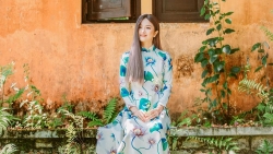 Hoa hậu Cao Thùy Dương biến hóa với áo dài ở Đà Lạt