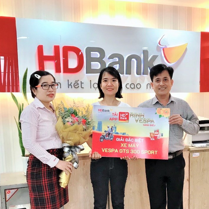 64 khách hàng HDBank may mắn nhận giải “Tải App HDBank – Rinh Vespa sành điệu”